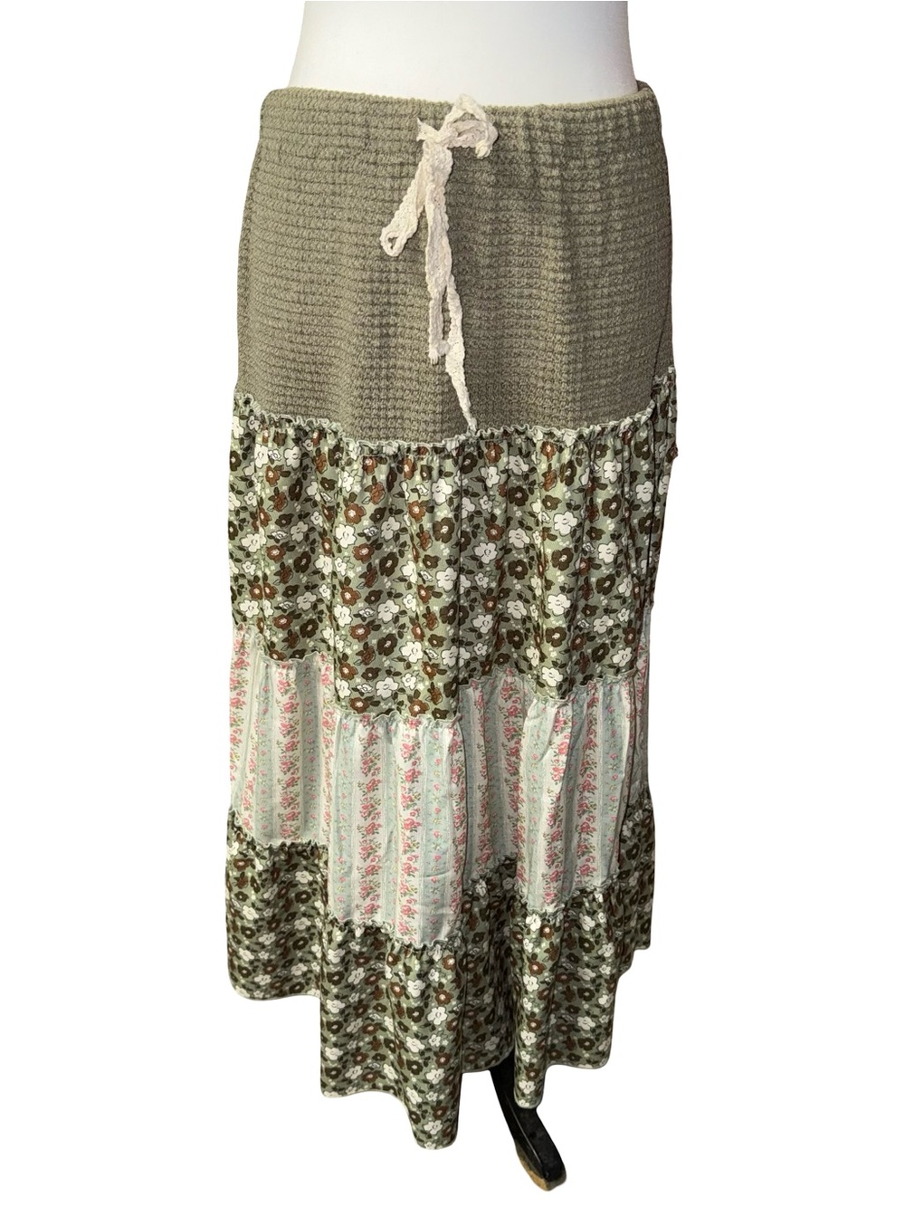 POL Olive Floral Patchwork Crochet Knit Waist Maxi Skirt Cottagecore Boho Medium
